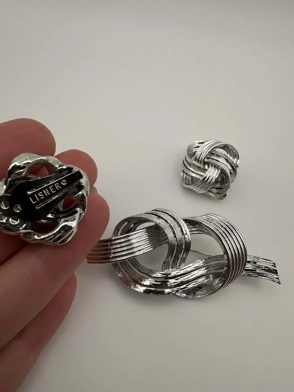 LISNER Silver Tone Knot Brooch Pin & Clip-On Earrings Jewelry Set